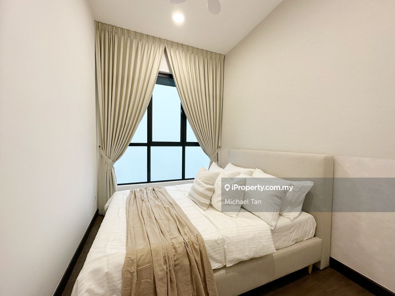 Suasana Bukit Ceylon / Raja Chulan Residences Serviced Residence 3 bedrooms for rent in KL City