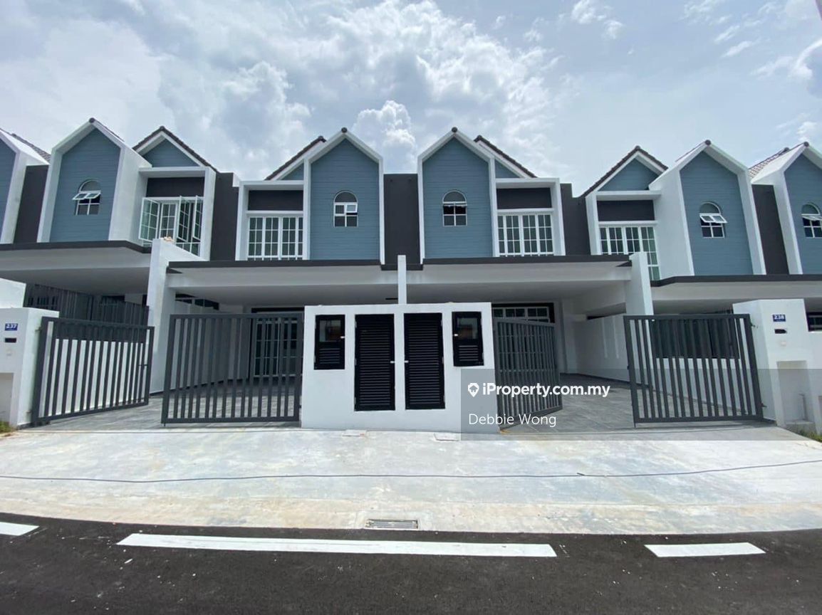 Kulai 2sty Terrace/Link House 4 bedrooms for sale