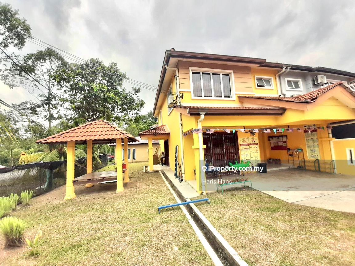 Taman Vista Emas, Kajang Corner lot 2sty Terrace/Link House 4 bedrooms