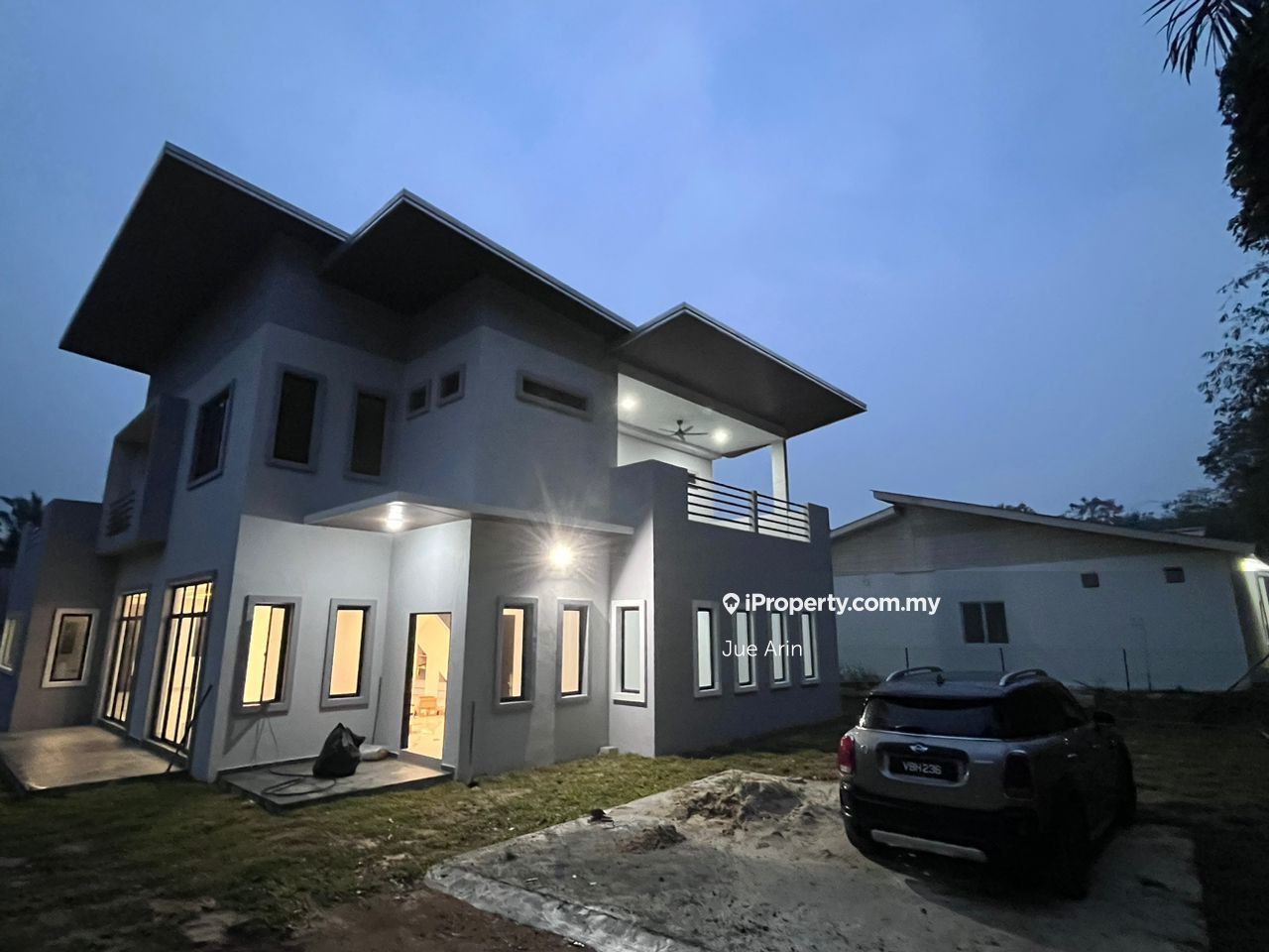 Sungai Merab, Kajang Bungalow 5 bedrooms for rent