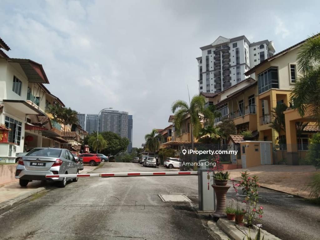 Tiara Villa, Jalan Klang Lama (Old Klang Road) Corner lot Bungalow 5+1