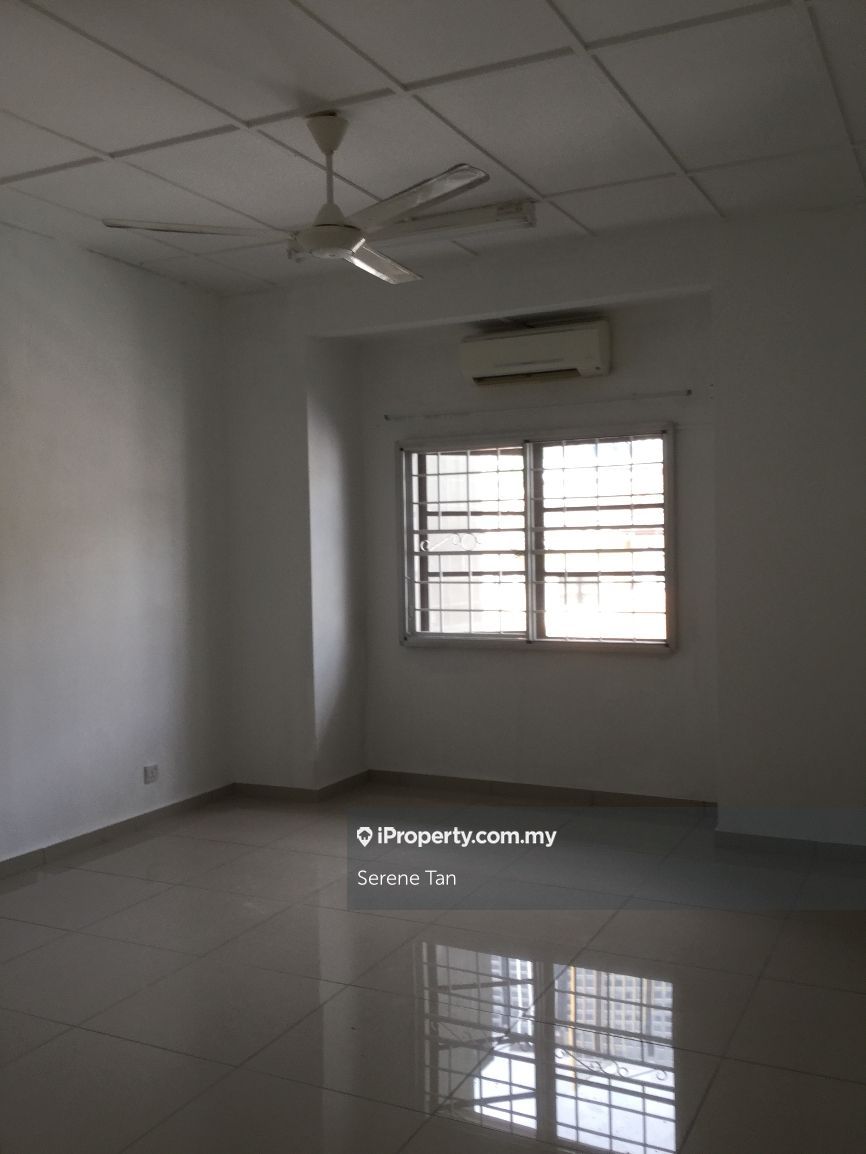 Cheras hartamas, Cheras Intermediate 2sty Terrace/Link House 3+1