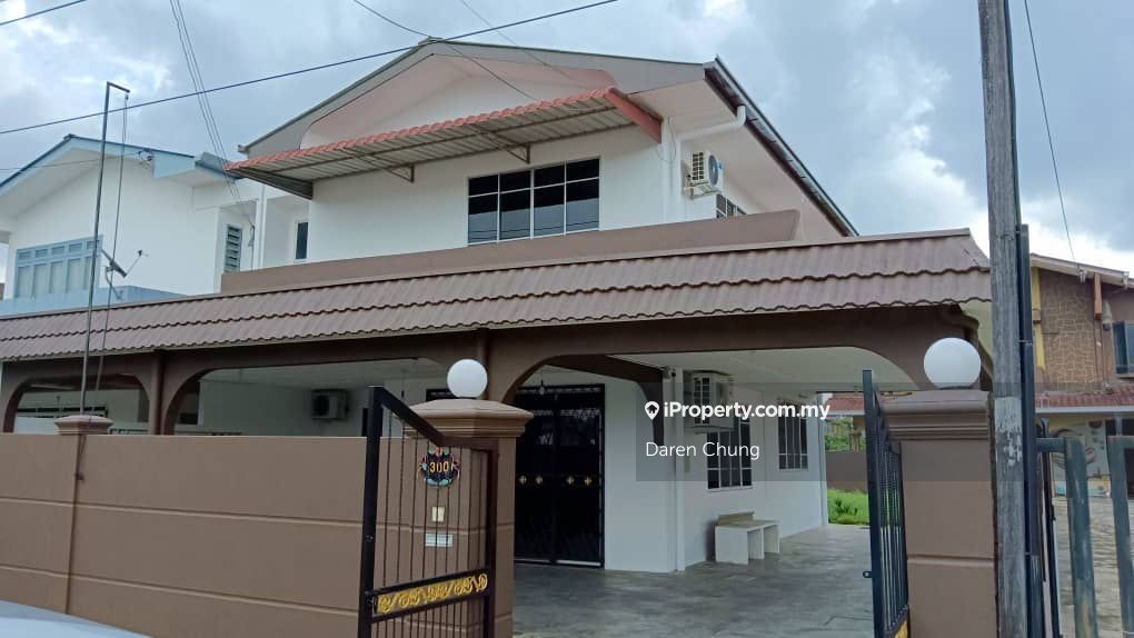 Green Road Semi D For Rent, Kuching Semidetached House 4 bedrooms for