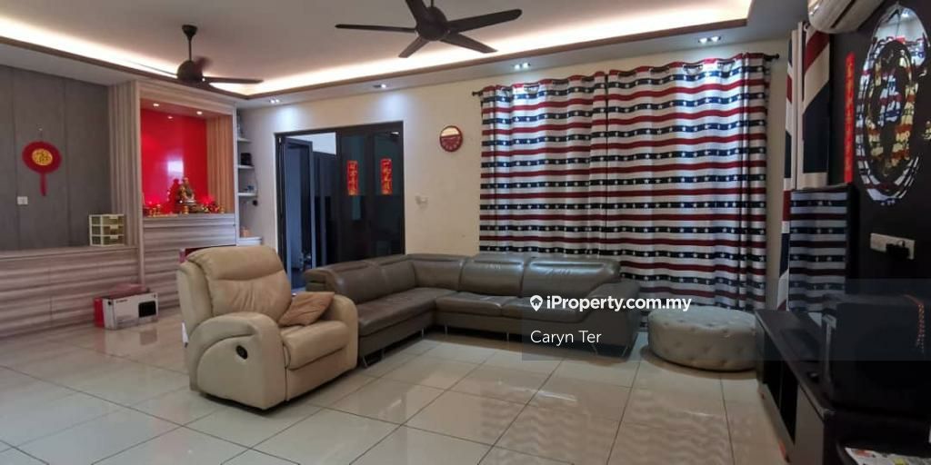 Bandar Putra Double Storey Cluster House, Kulai Intermediate Cluster House 4+1 bedrooms for sale