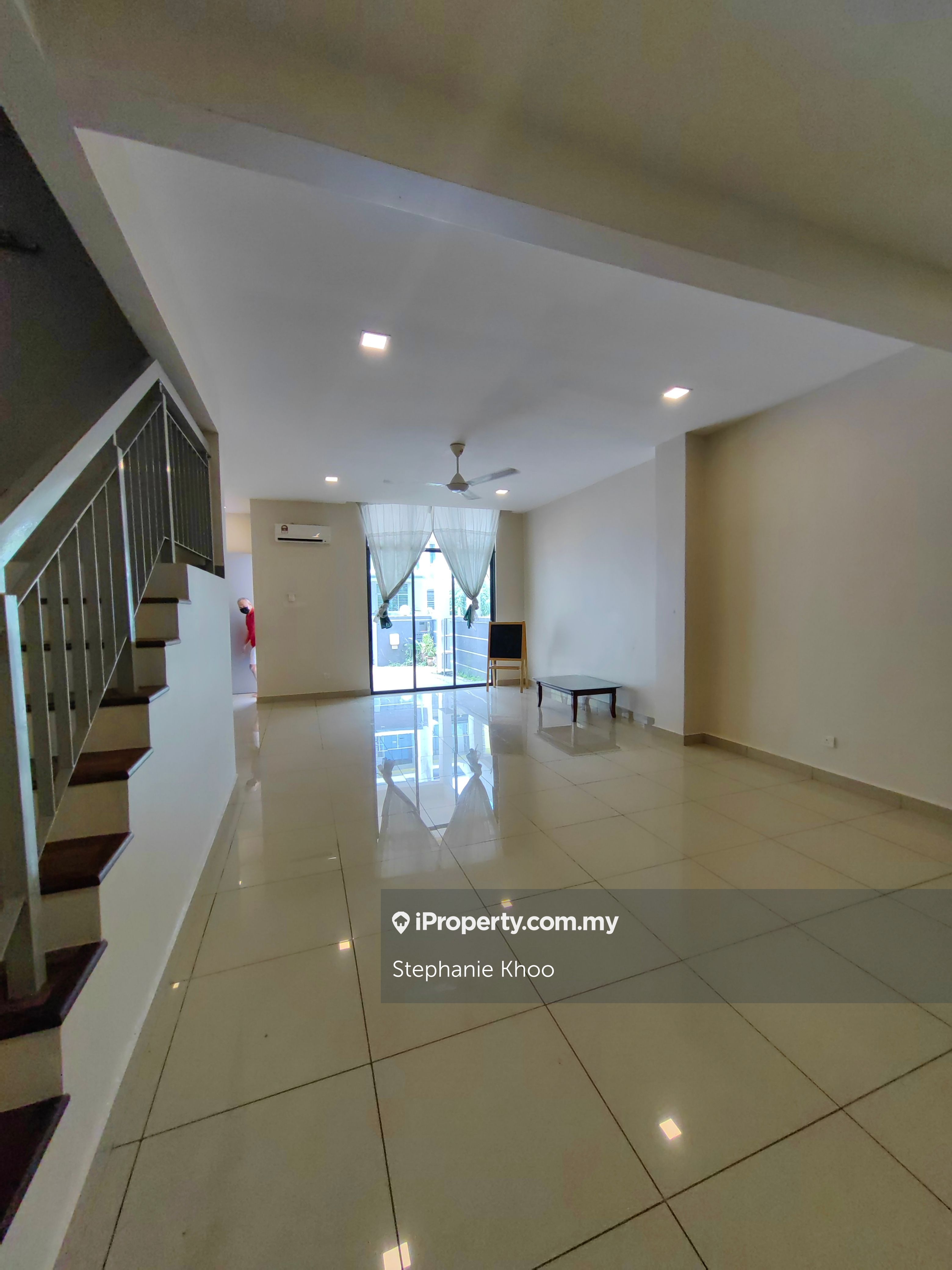 Ukay Tropika, Ampang 3-sty Terrace/Link House 6 Bedrooms For Sale ...