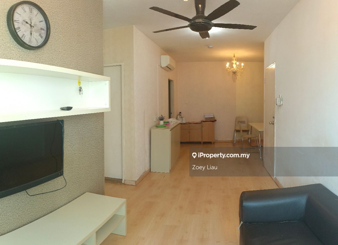 University Condo Apartment 2 (UCA 2) Corner lot Apartment 3 bedrooms