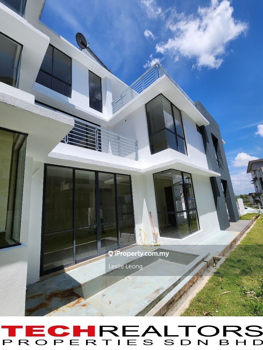 Saffron Puteri Heights Rawang 3 storey SemiD, Rawang for sale