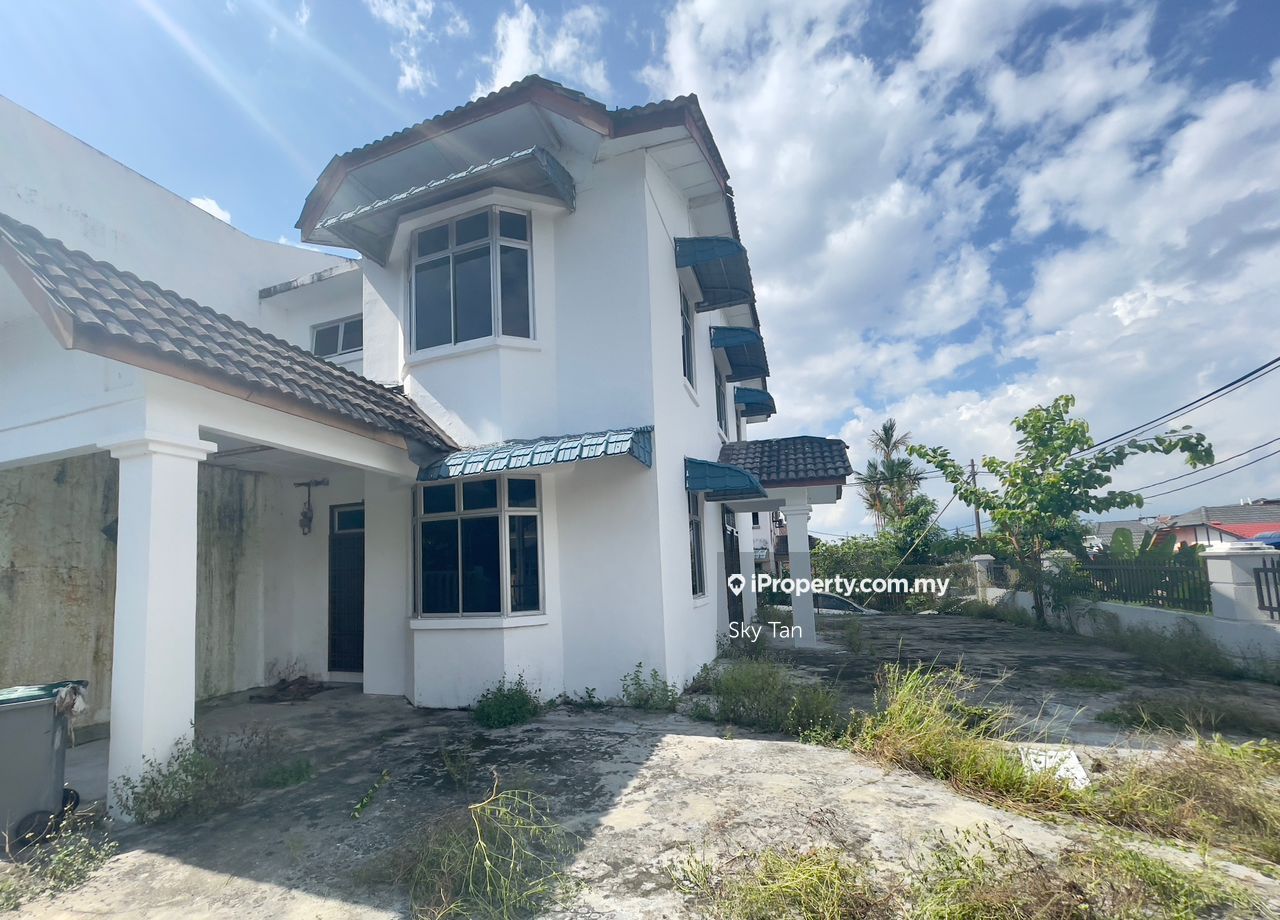 Taman Universiti Jalan Kemajuan, Johor Bahru 2sty Terrace/Link House 4