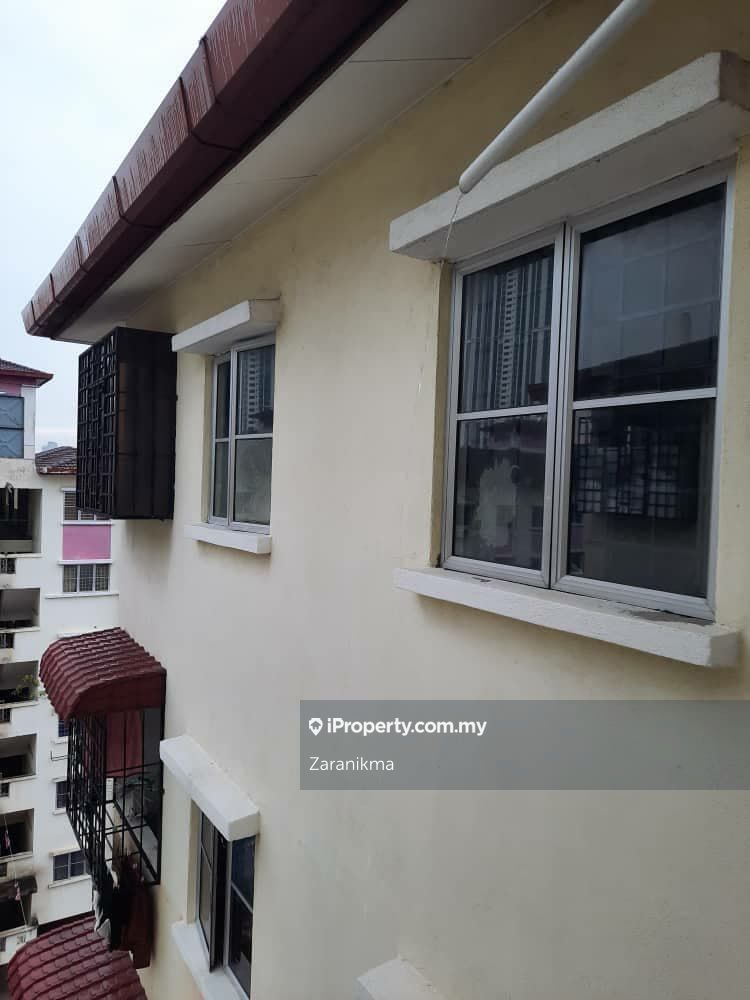 Pangsapuri Salvia Apartment 3 Bedrooms For Sale In Kota Damansara Selangor Iproperty Com My