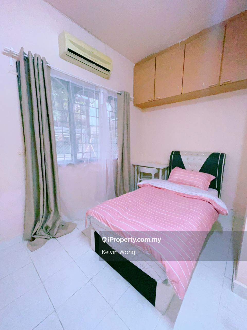 Female small room FOR RENT bandar puchong jaya, Puchong for rent