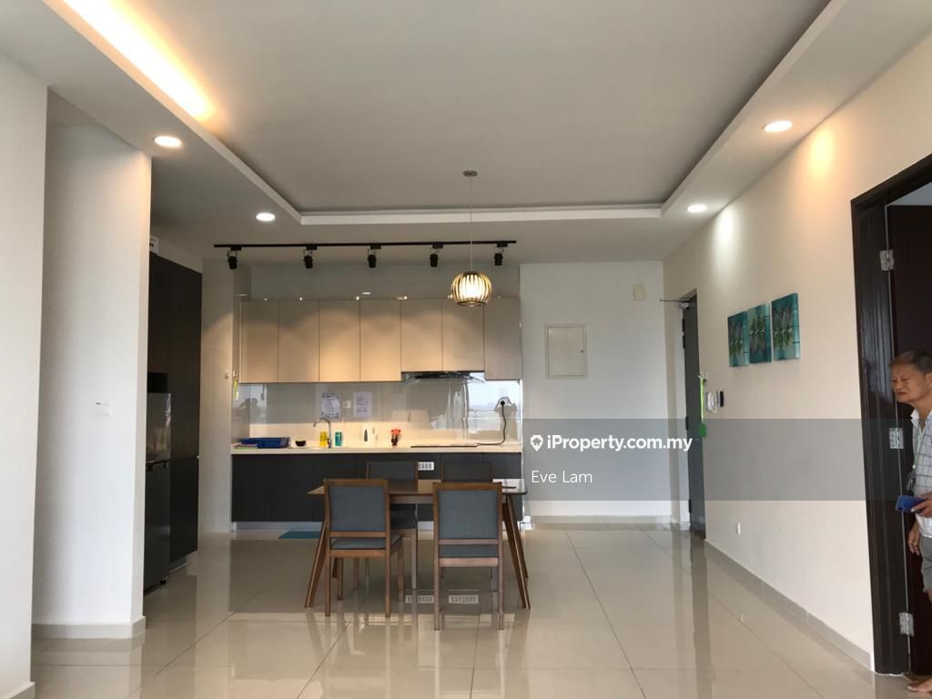 Royal Strand Country Garden Danga Bay Condominium 3+1 bedrooms for
