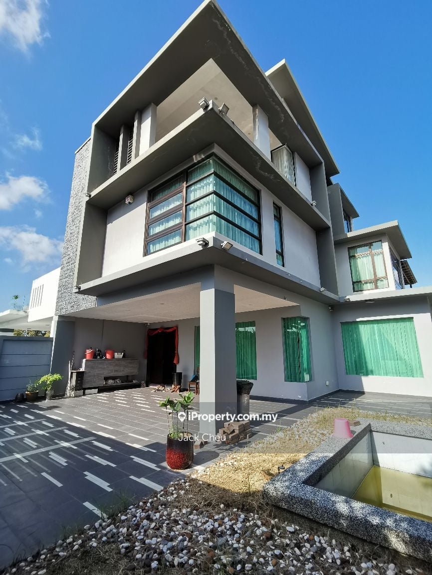 Precint 9F Taman Desa Tebrau. Mount Austin, Johor Bahru for sale