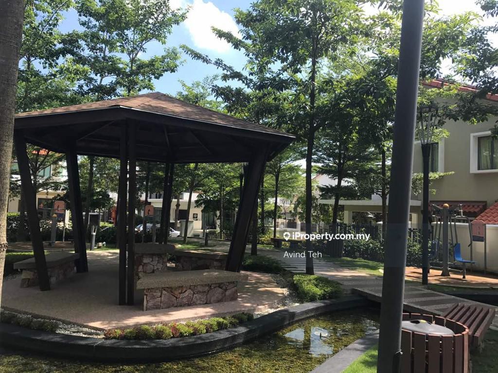 Jalan Setia Tropika , Setia Eco Park