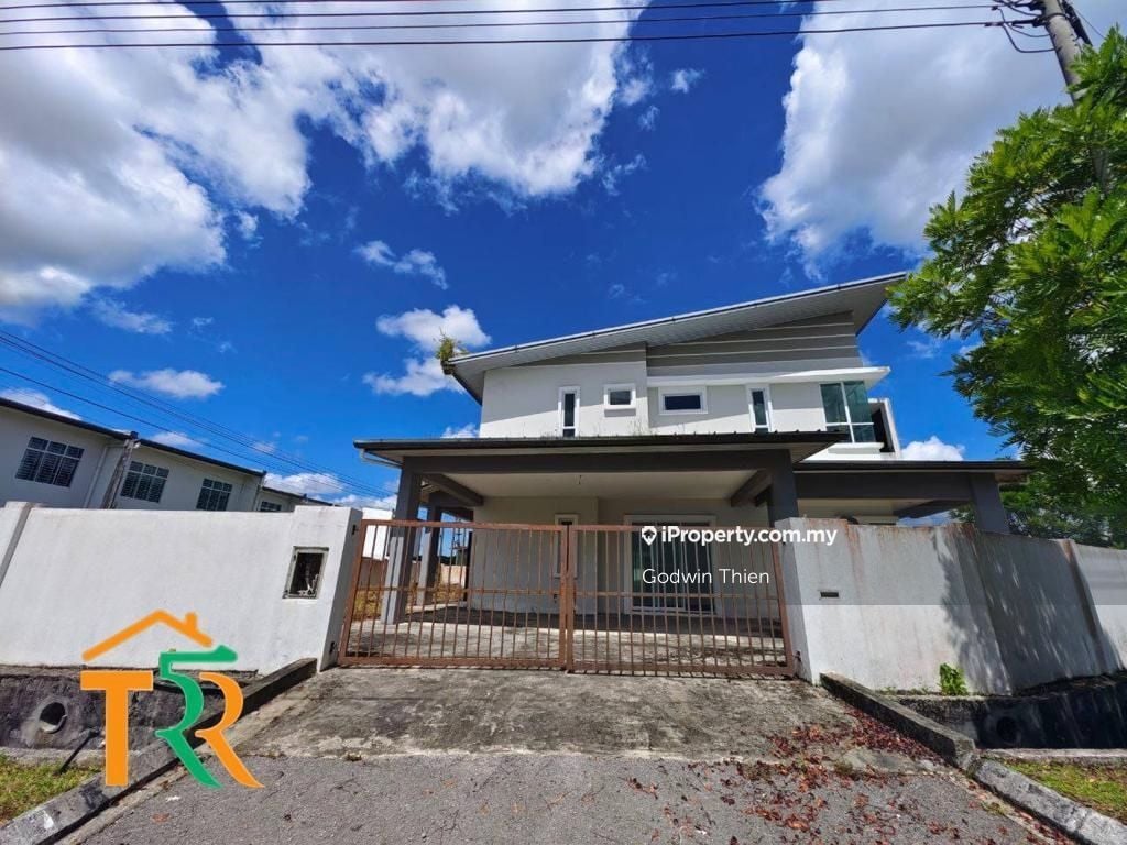 Tapah, Kuching 2-sty Terrace/Link House 4 Bedrooms For Sale | IProperty ...