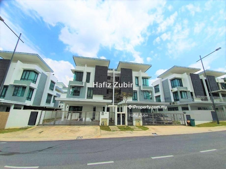 Semi D Lambaian Residence Taman Universiti Bangi, Bangi
