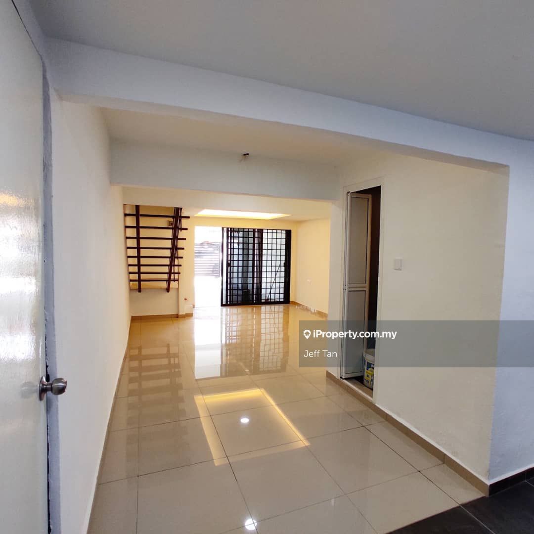 Taman Megah Ria Masai Intermediate 2 Sty Terrace Link House 3 Bedrooms For Sale Iproperty Com My