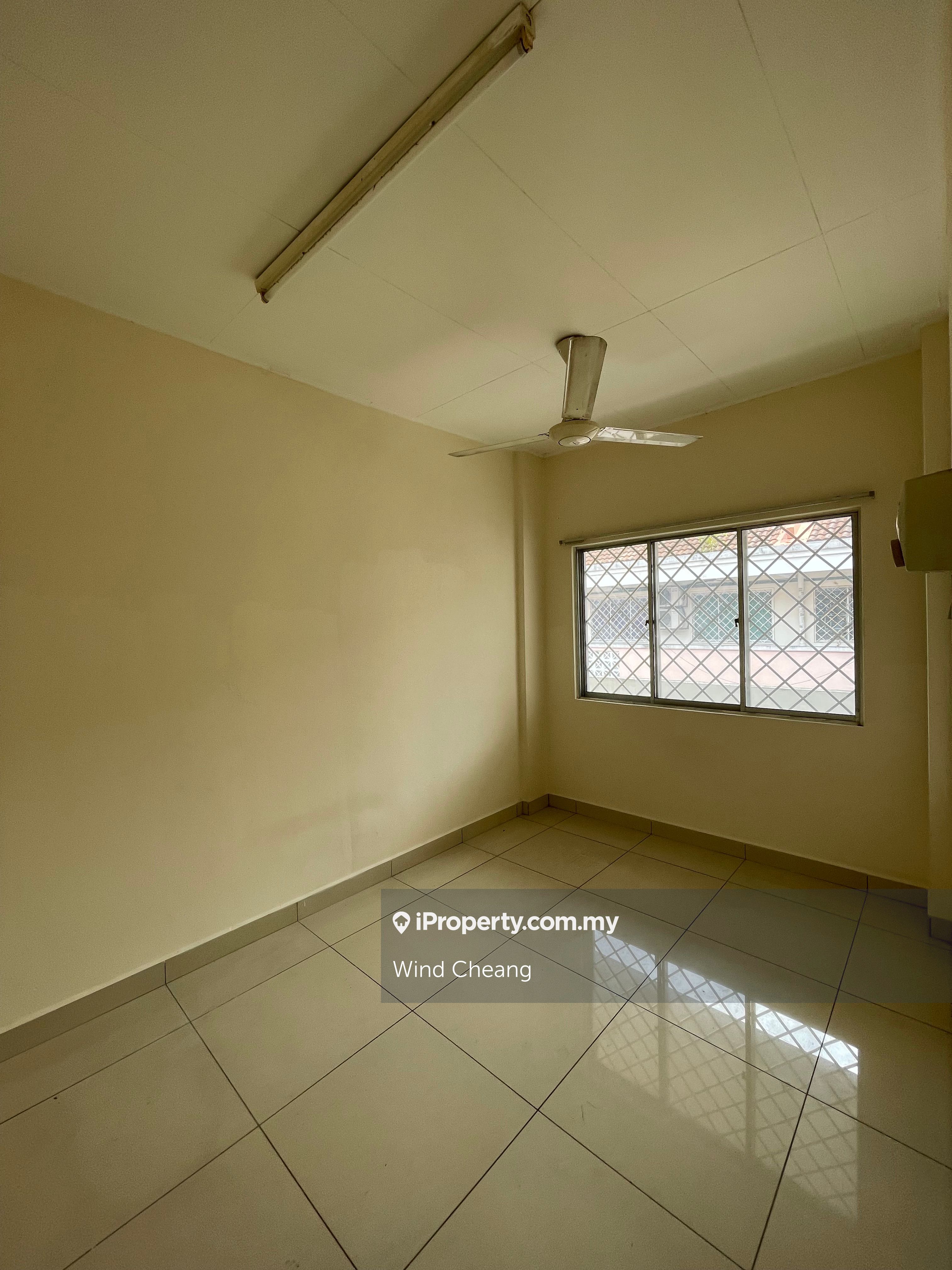 Desa Mutiara Intermediate Apartment 3 bedrooms for sale in Mutiara