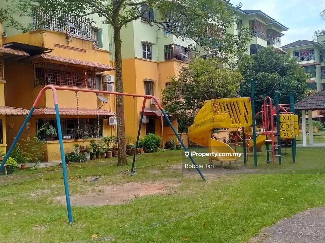Lily & Jasmine Apartment, Taman Tampoi Indah, Tampoi
