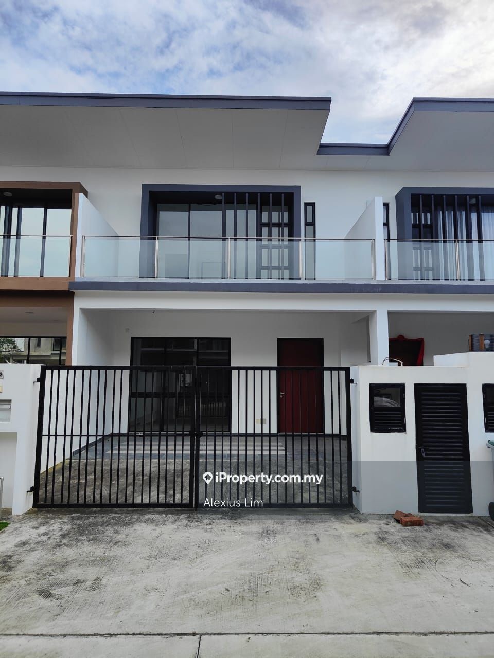 Straits View Homes -2 Storey Terrace House, Permas Jaya