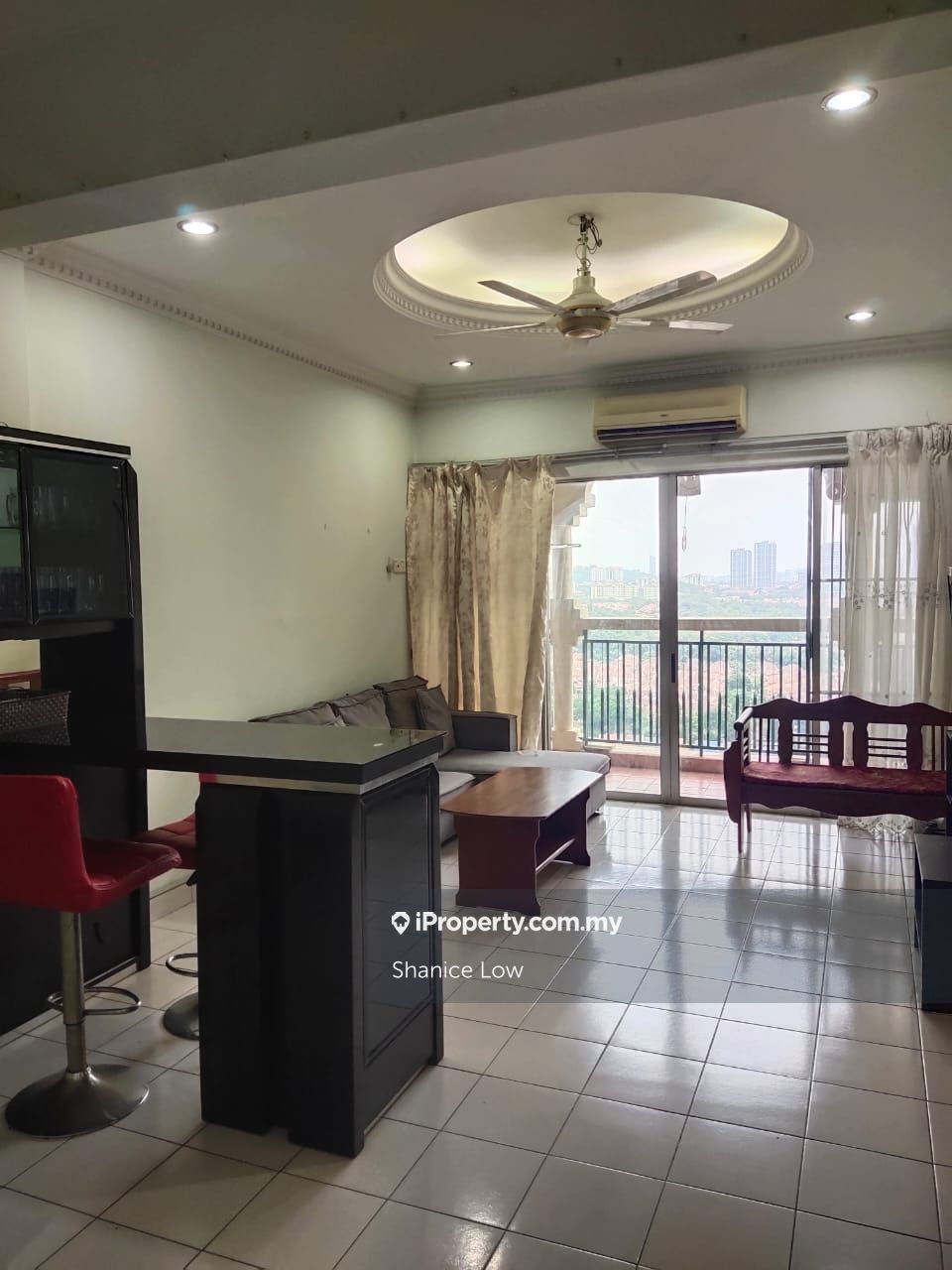 La Vista Condominiums Corner lot Condominium 4 bedrooms for sale in