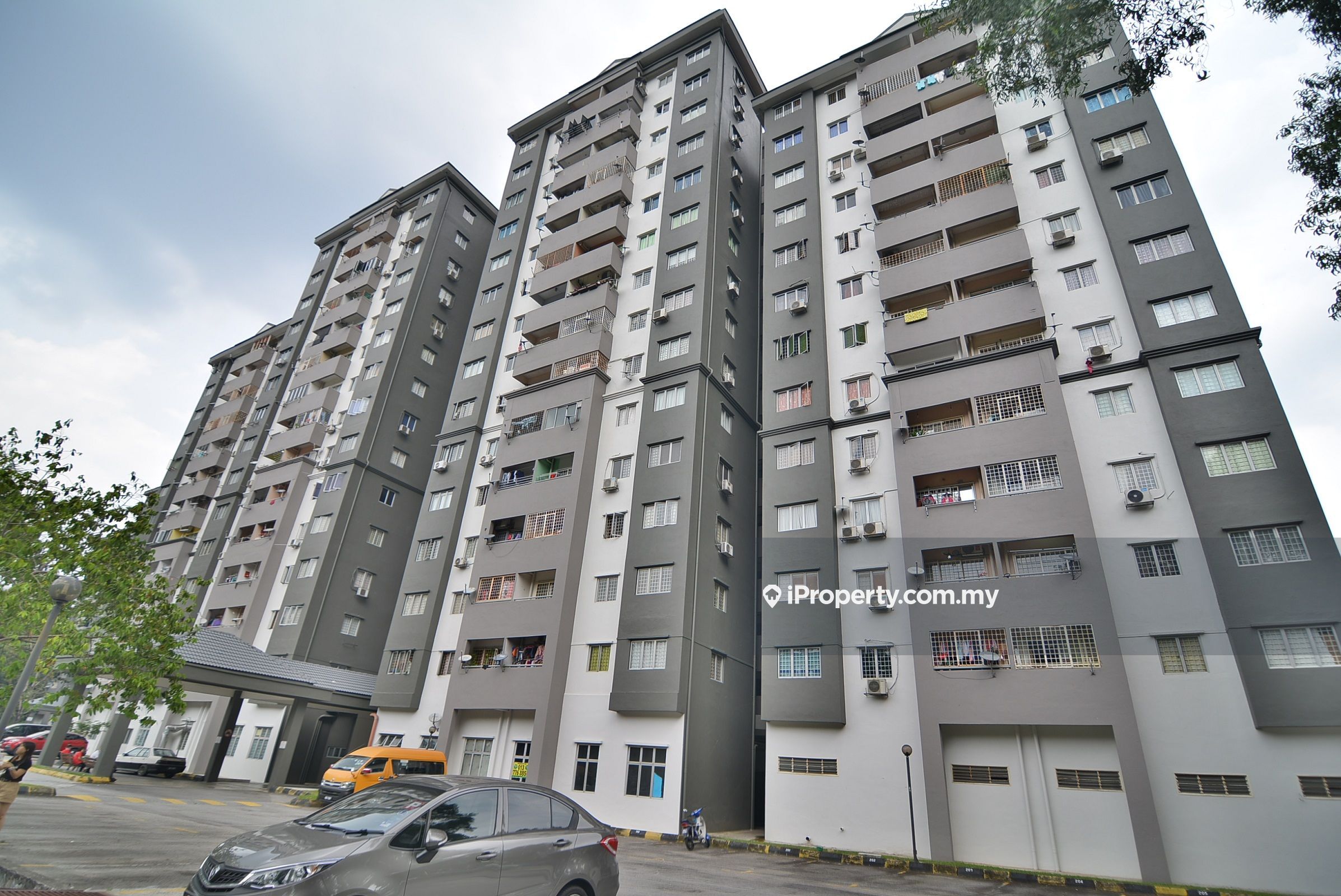 Sri Teratai Apartment Corner Lot Apartment 3 Bilik Tidur Untuk Disewa Di Bandar Kinrara Selangor Iproperty Com My