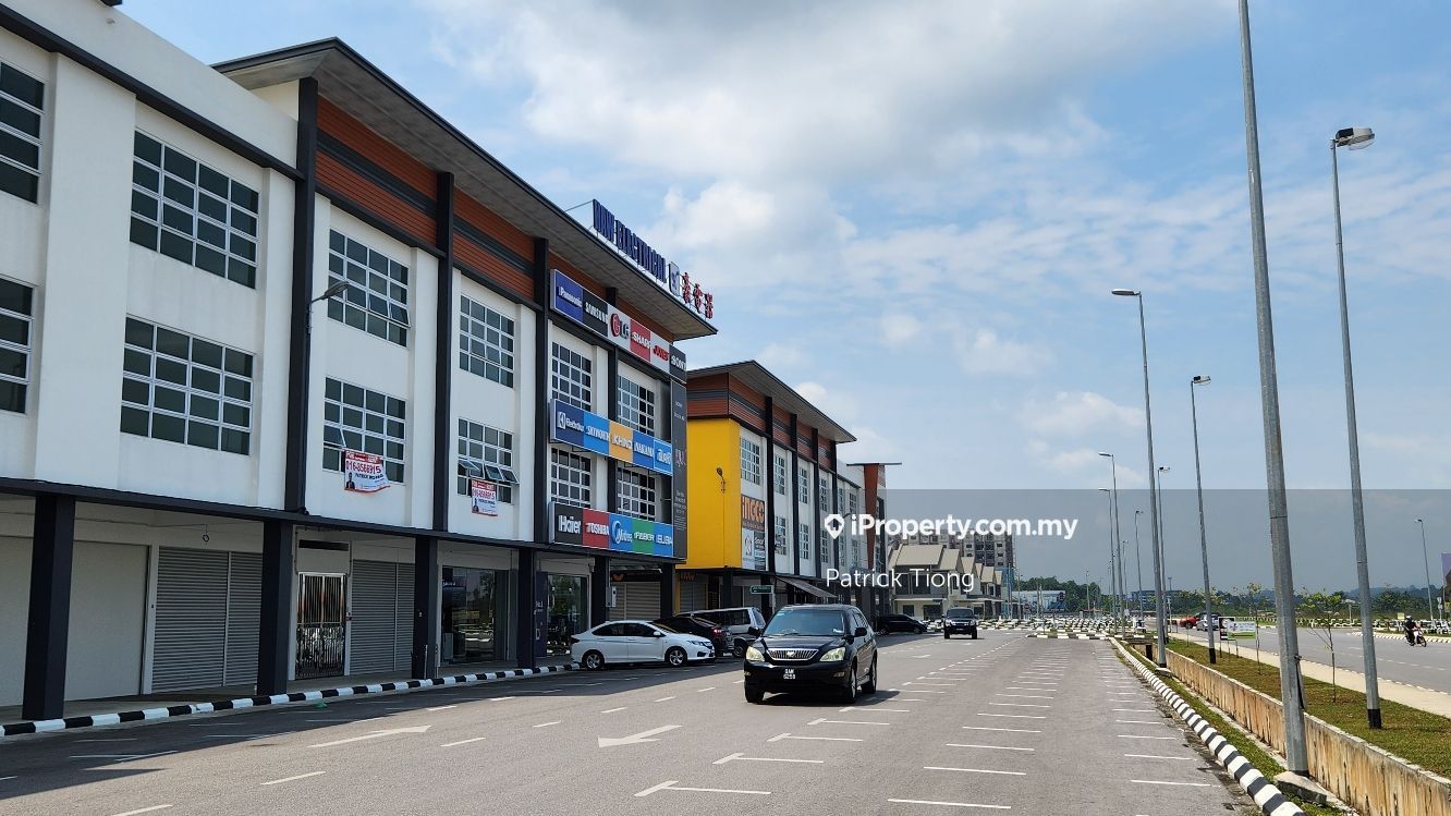 3 Storey Shop Pine Square Commercial Centre, Batu Kawa New Township