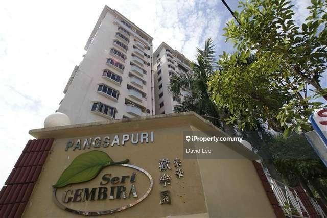 Pangsapuri Seri Gembira Apartment 3+1 bedrooms for sale in Jalan