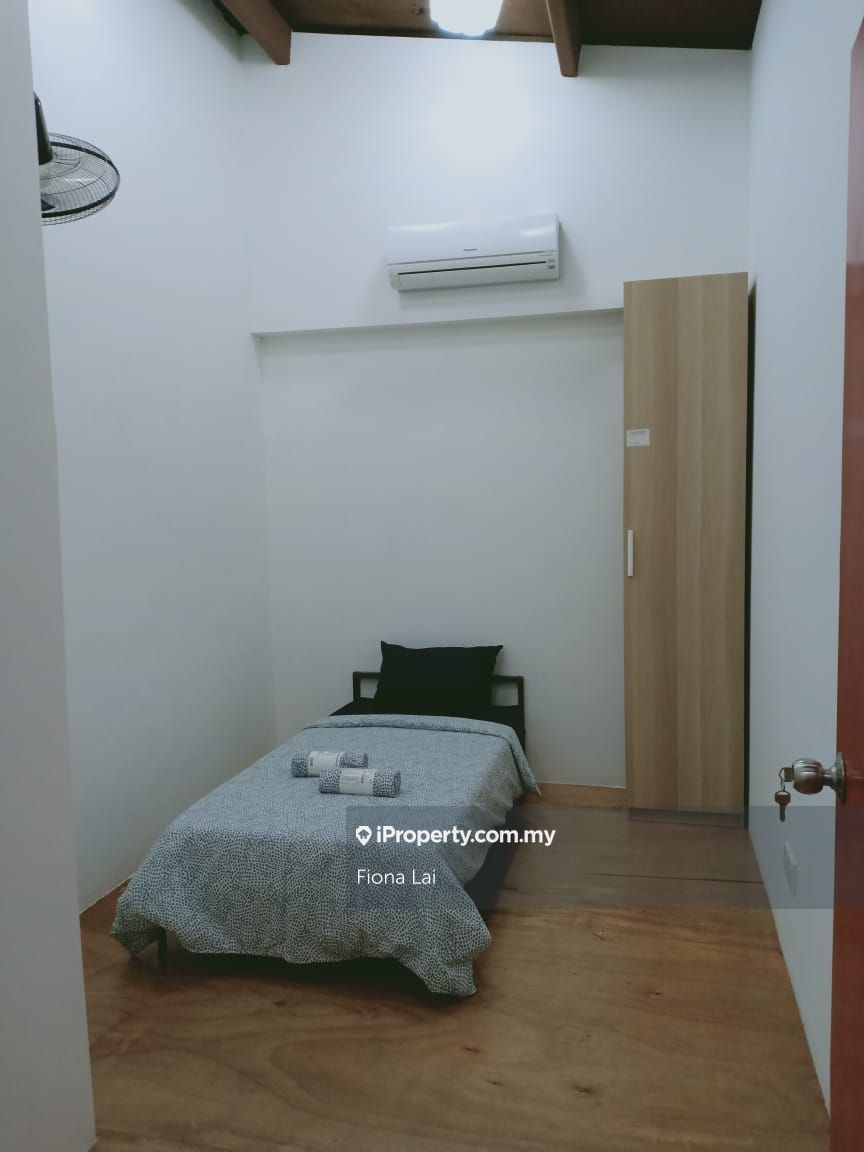 Shop Lot with Multiple Rooms Permas Jaya, Permas Jaya Shop 9 bedrooms