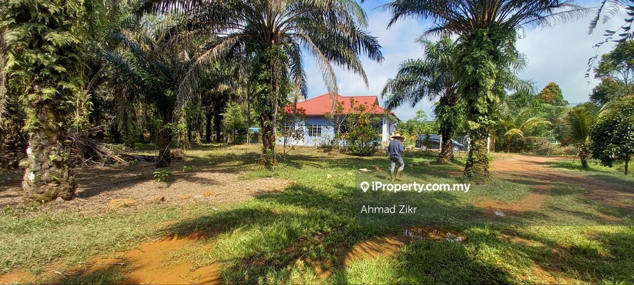 Parit Yaani, Yong Peng Bungalow 5+1 bedrooms for sale
