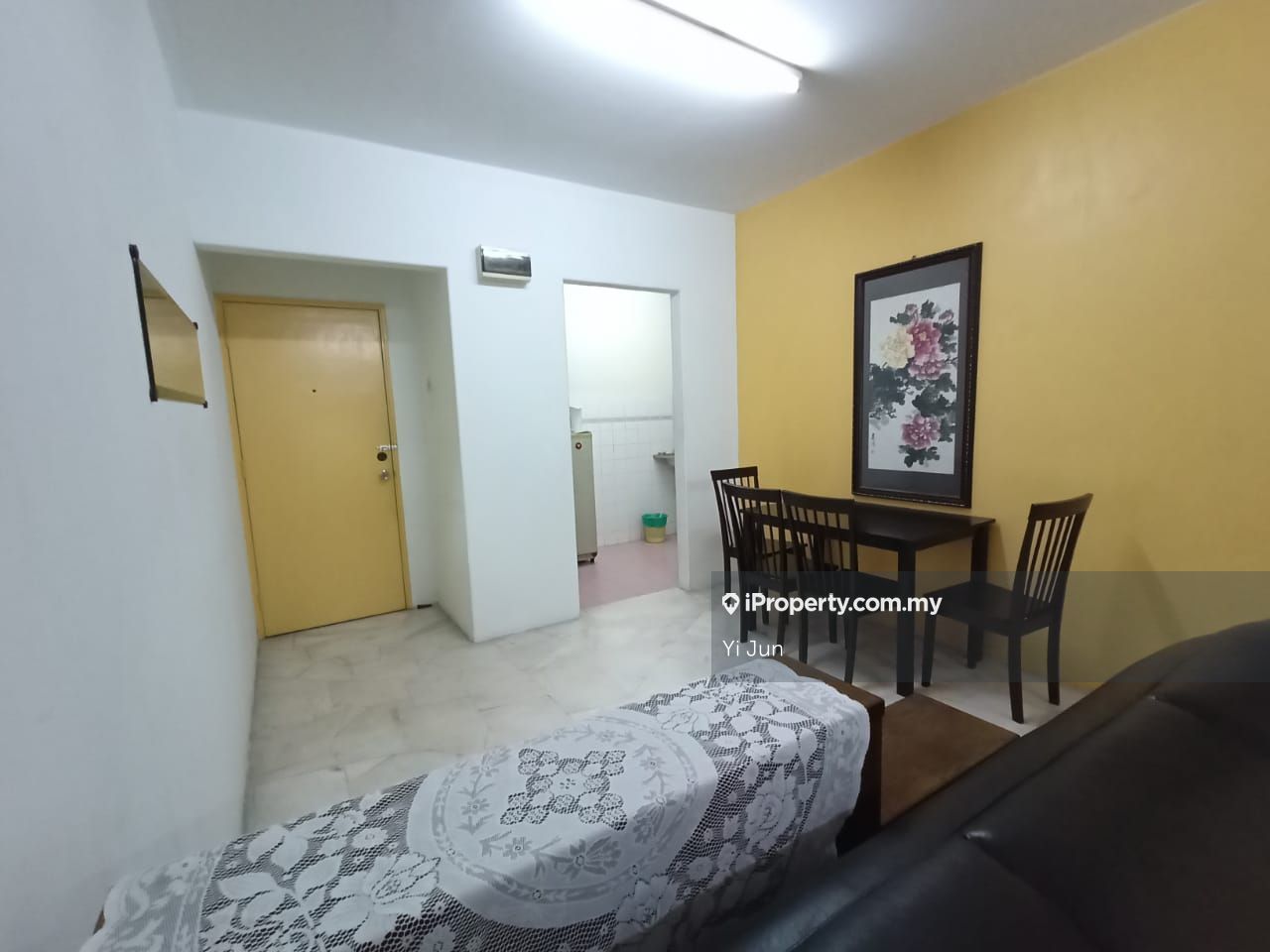 Akasia Apartment Intermediate Apartment 3 bedrooms for rent in Puchong