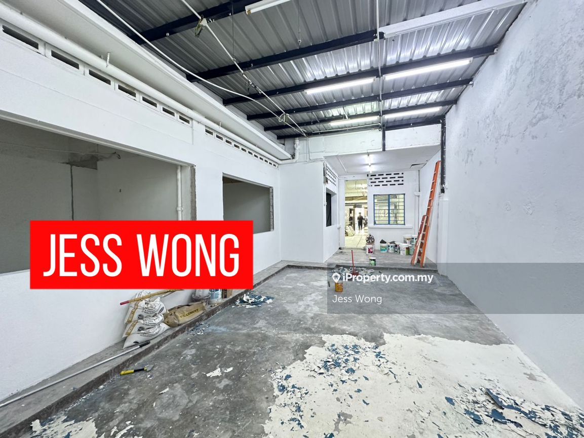 Lebuh Carnavon Commercial Shoplot For Rent, for