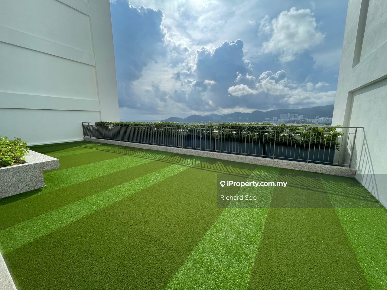 M Vista Corner lot Condominium 3 bedrooms for rent in Batu Maung