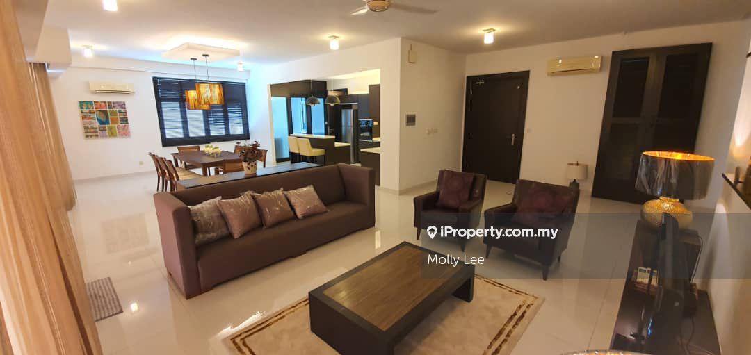 Gurney Paragon Corner lot Condominium 3+1 bedrooms for rent in Gurney
