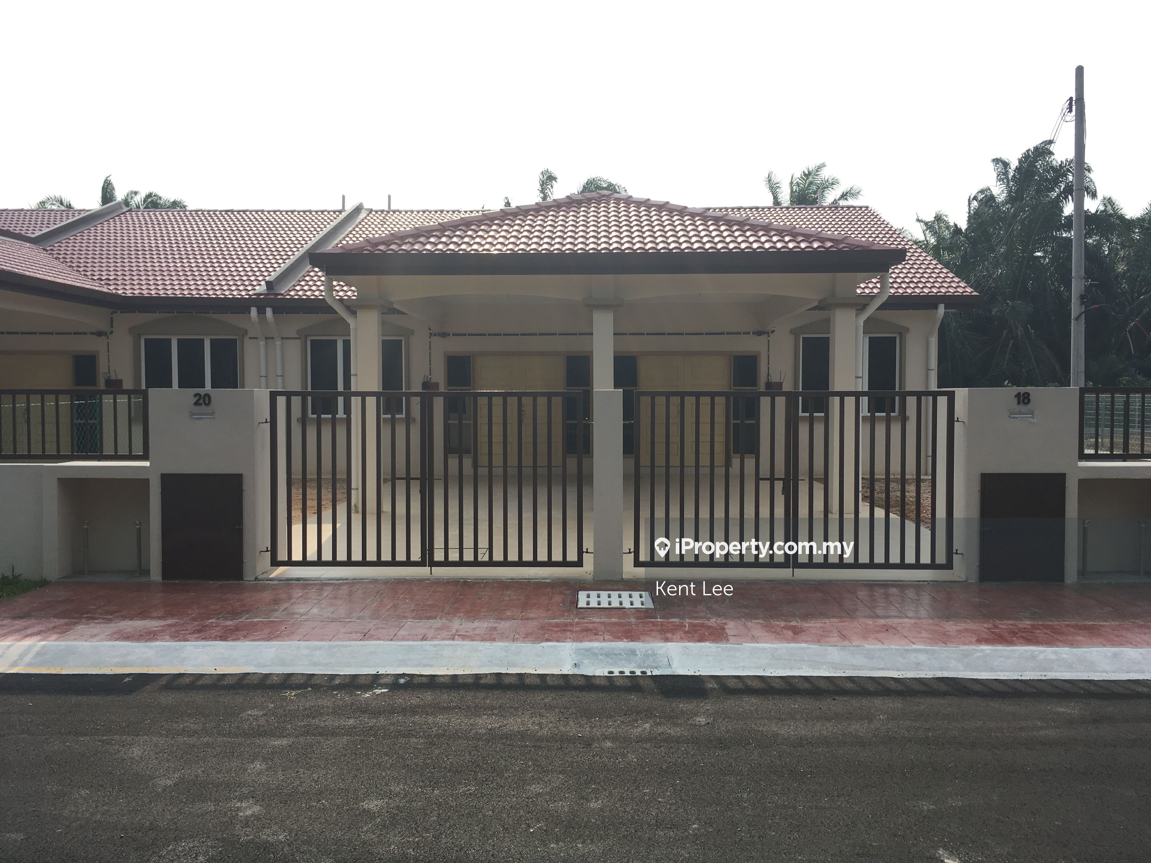 Bukit Kapar, Klang Corner lot Semidetached House 4 bedrooms for sale