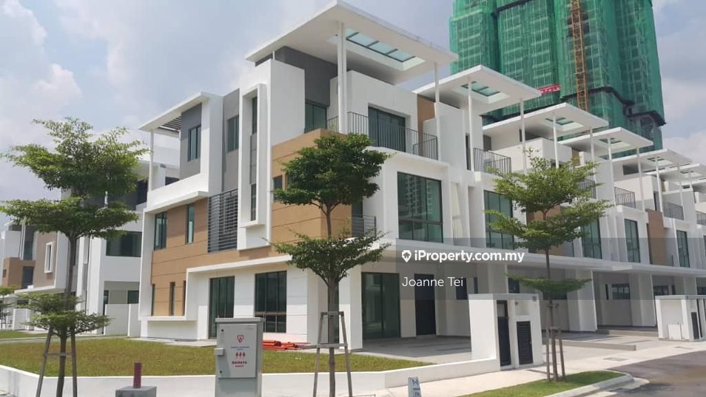 Lake Point Residence Cyberjaya Intermediate 3 Sty Terrace Link House 5 1 Bedrooms For Sale Iproperty Com My