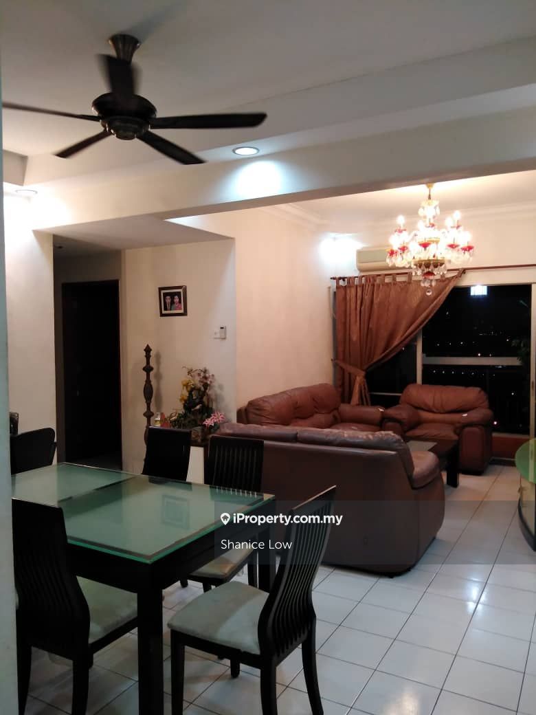 La Vista Condominiums Intermediate Condominium 4 bedrooms for sale in
