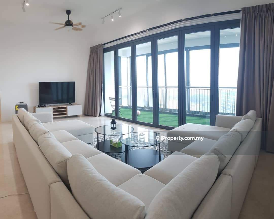 The Astaka 1 Bukit Senyum Intermediate Condominium 4+1 bedrooms for