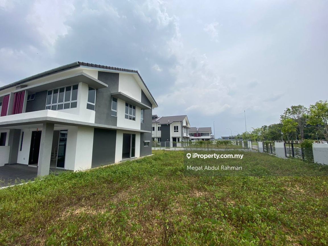 Kyra, Bandar Bukit Raja Corner lot 2-sty Terrace/Link House 4 bedrooms ...