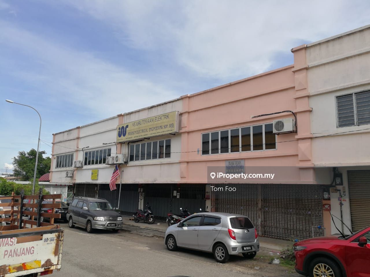 Pusat Perdagangan Seri Kembangan, 1. 5 Storey Light Industrial Factory, Jln PSK 10, Terrace