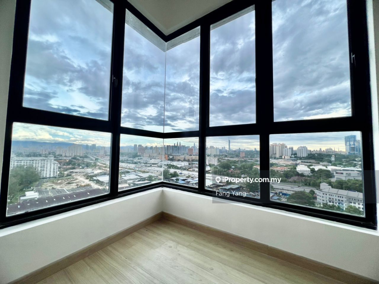 Tuan Residency Serviced Residence 3 bedrooms for sale in Jalan Kuching