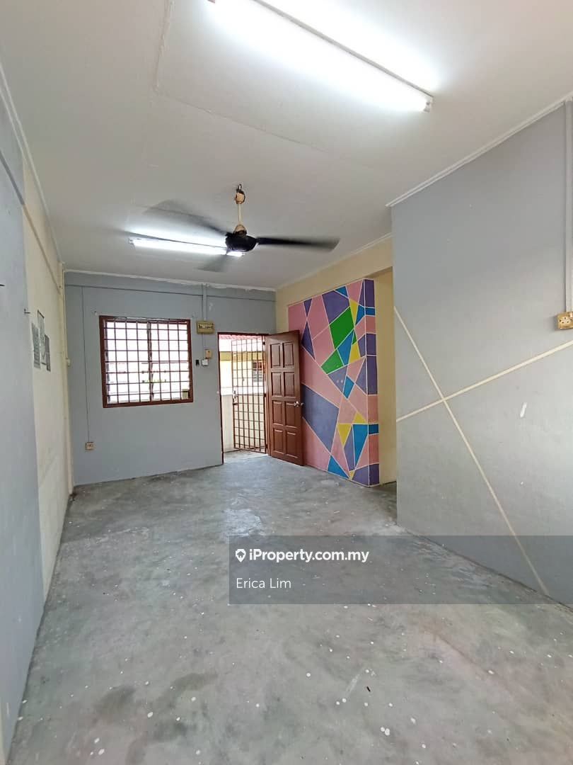 Taman Mutiara Rini Flat 3 Bedrooms For Rent In Skudai Johor Iproperty Com My