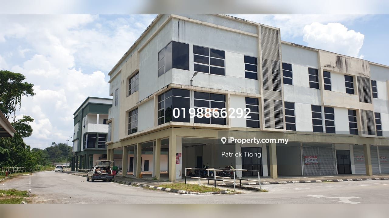 3 Storey Corner shop for rent at East Gate City Commercial Centre, 8th Mile, Kuching