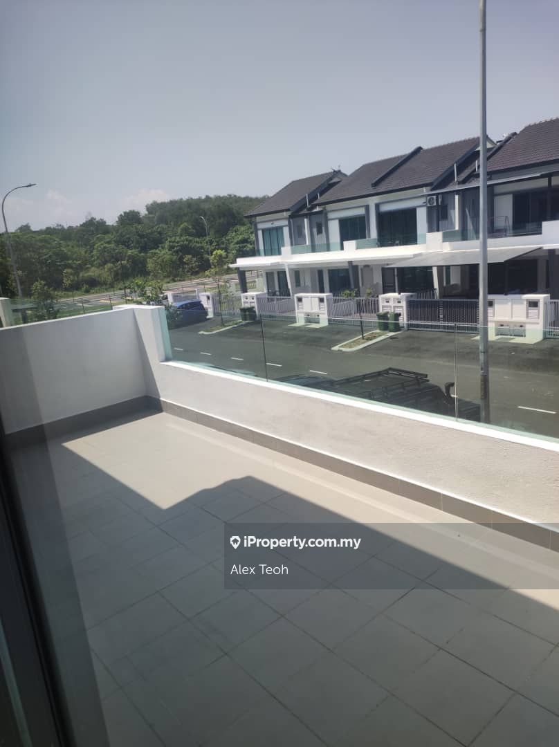 Diamond City, Semenyih 2sty Terrace/Link House 4 bedrooms for rent