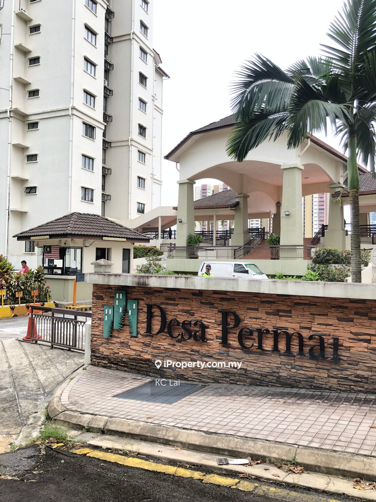 Desa Permai End lot Condominium 3 bedrooms for sale in Jalan Klang Lama