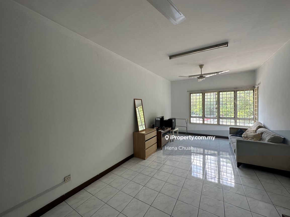 SD Tiara Apartment Corner lot Apartment 3 bedrooms for rent in Bandar