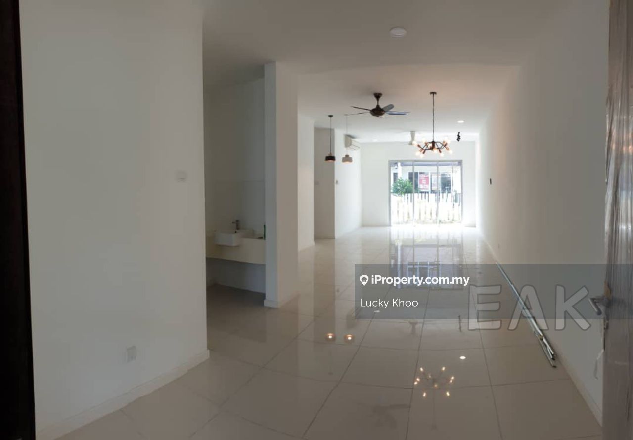 Tropicana Aman Arahsia for rent., Bandar Saujana Putra 2sty Terrace