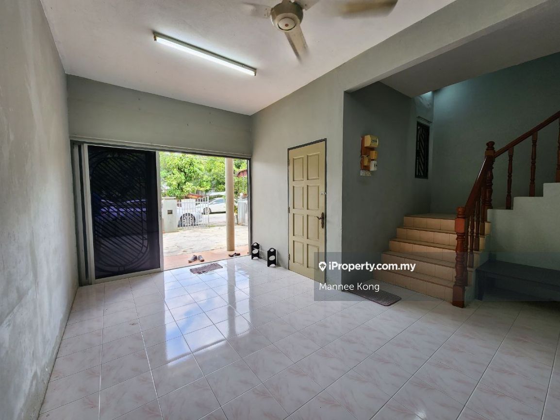 Gunung Rapat, Ipoh 2sty Terrace/Link House 4 bedrooms for rent