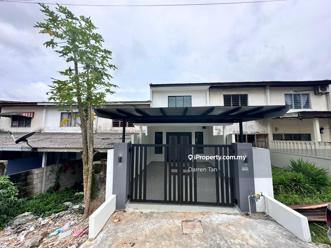 Taman Nora, Ulu Tiram Intermediate 2sty Terrace/Link House 4 bedrooms