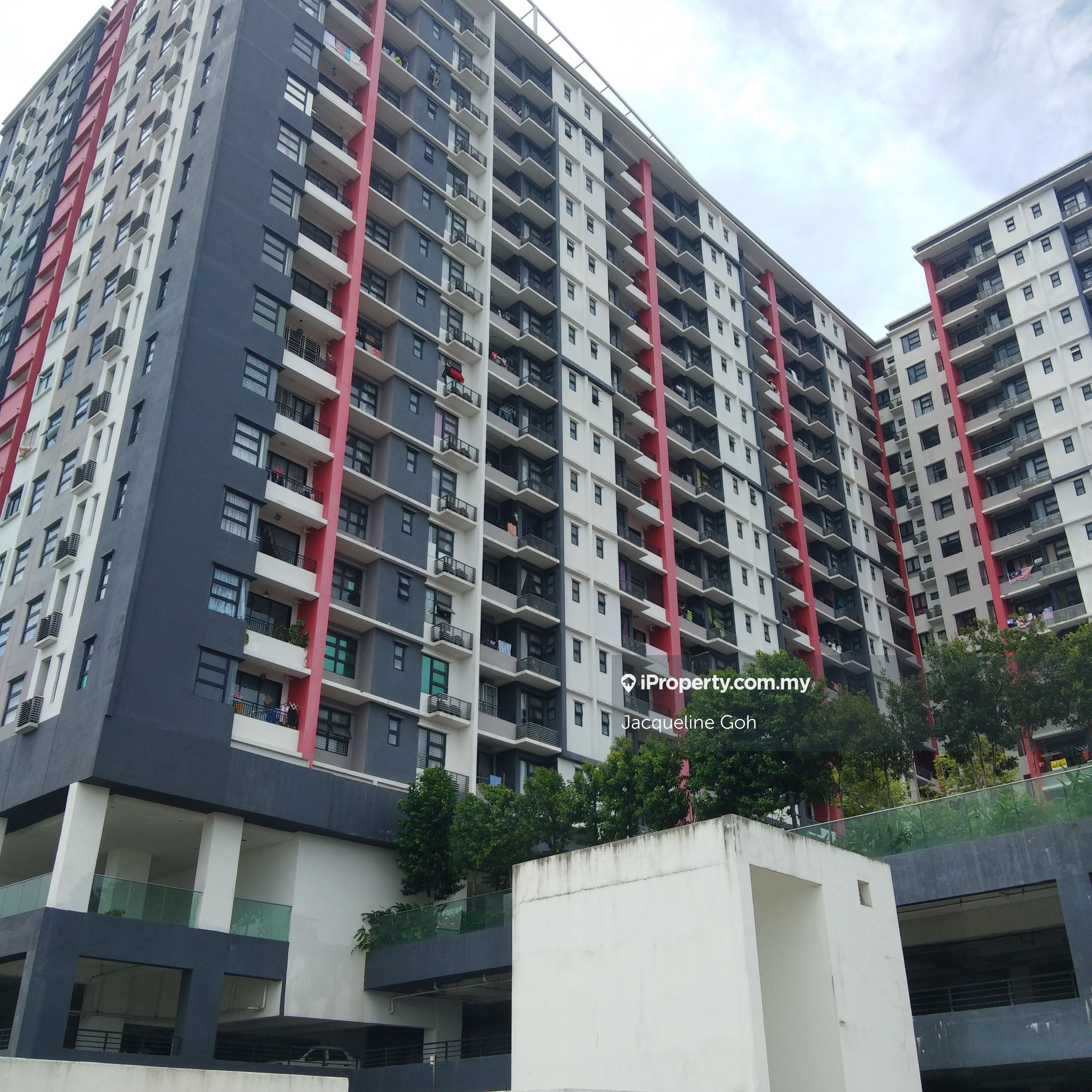 D'Aman Residences Puchong Penthouse Serviced Residence 3 bedrooms for