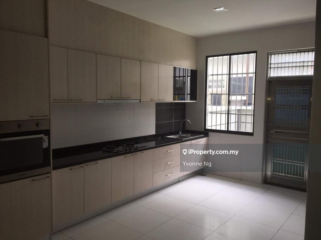 Bestari Heights Cluster House, Skudai Intermediate Cluster House 4+1